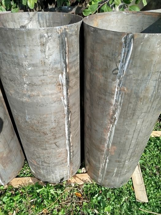 Труба металева 1250 × 500 × 3 мм.