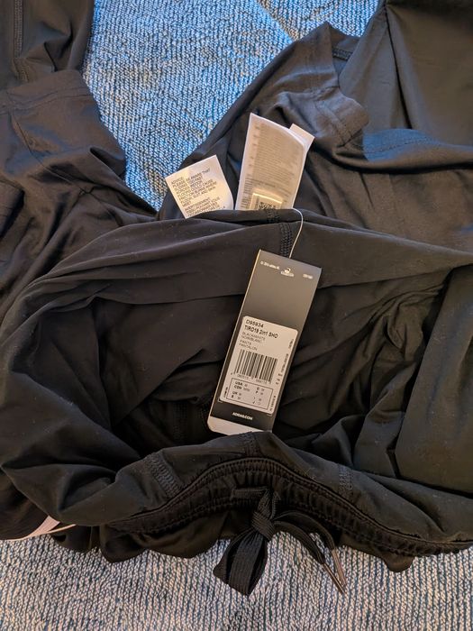 Calções adidas novo