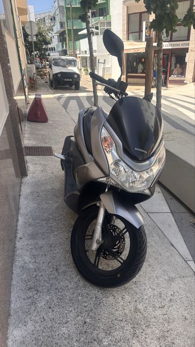 PCX para aluguer