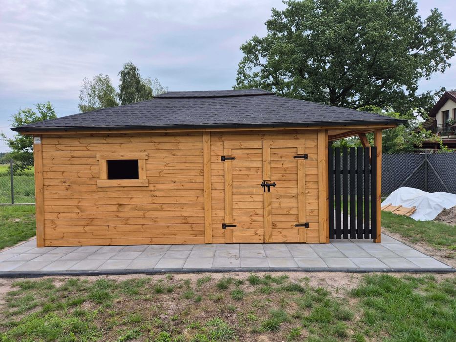 Domek narzędziowy BAMBI 4x6 m z lamelami i drewutnią