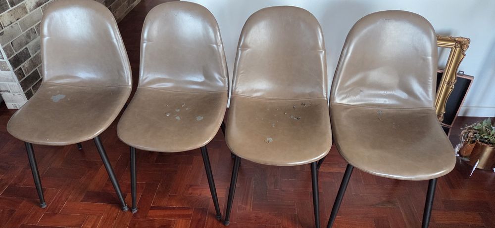Cadeiras estilo moderno industrial Eames
