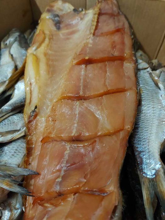 Товстолоб холодного копчення, балик (тушка + - 1-4кг)