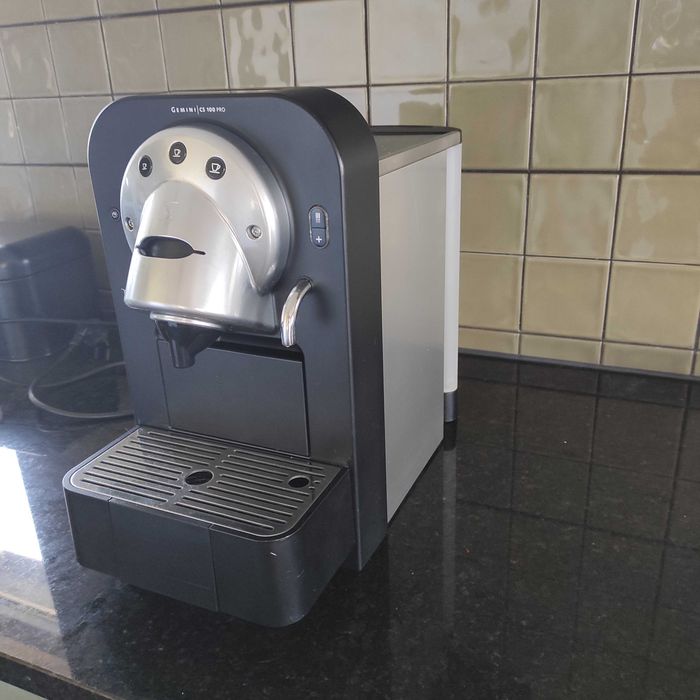 Maquina de Café Nespresso Pro