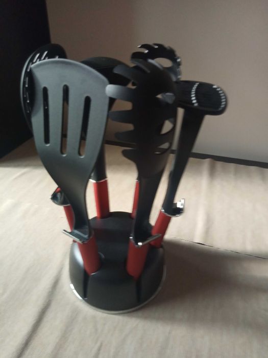 Nowy zestaw przyborów kuchennych Berlinger Haus