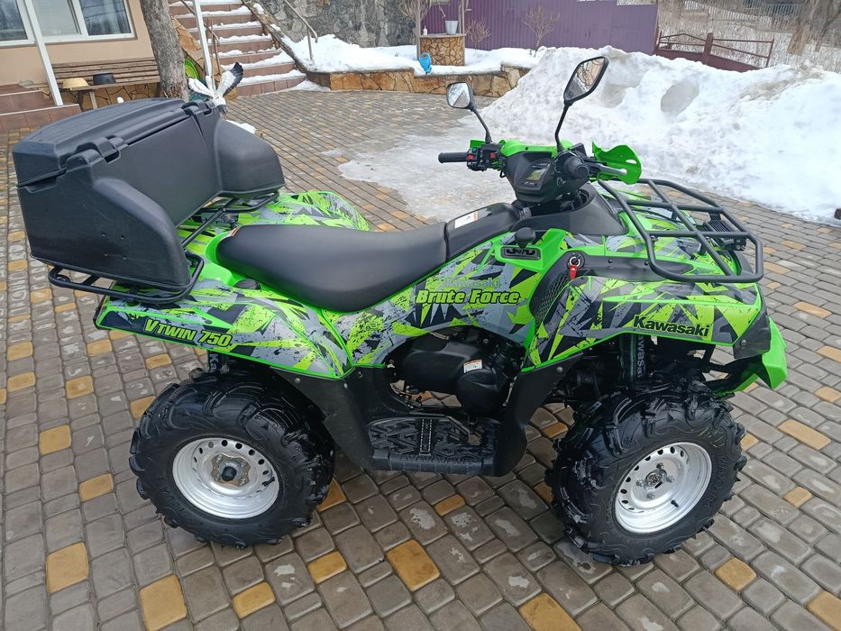 Продам Kawasaki BrudFforse 750