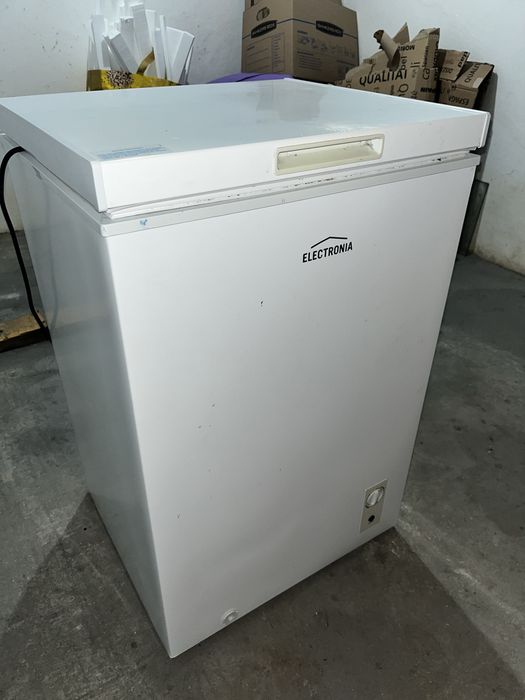 Arca Congeladora Electronia 100L HS-131CN