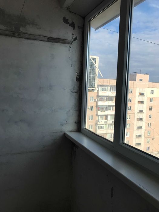 Продається 2к. квартира на Пісках