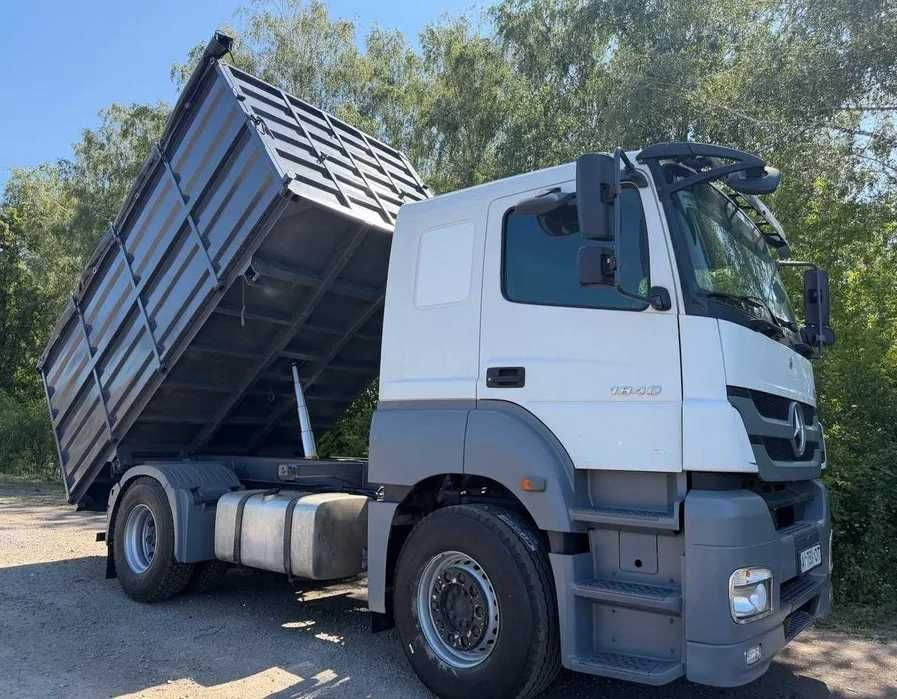 Mercedes-Benz самосвал