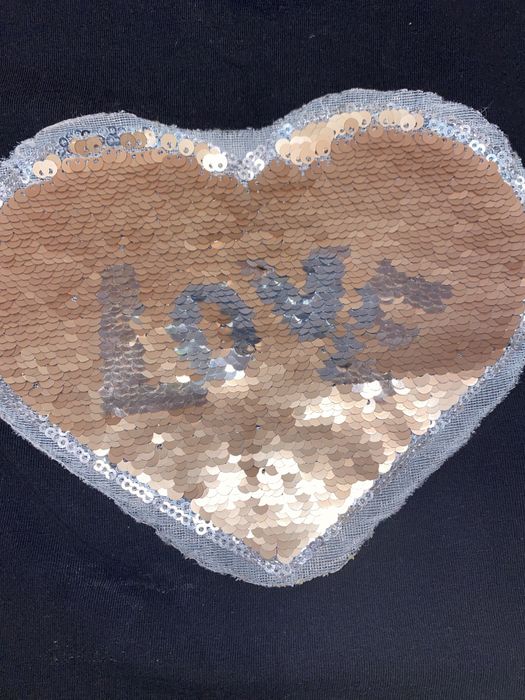 Фірмові футболки для дівчинки