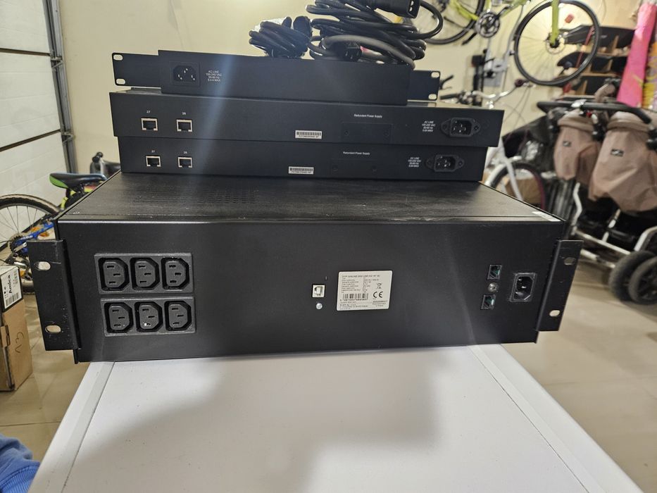 Zasilacz awaryjny UPS