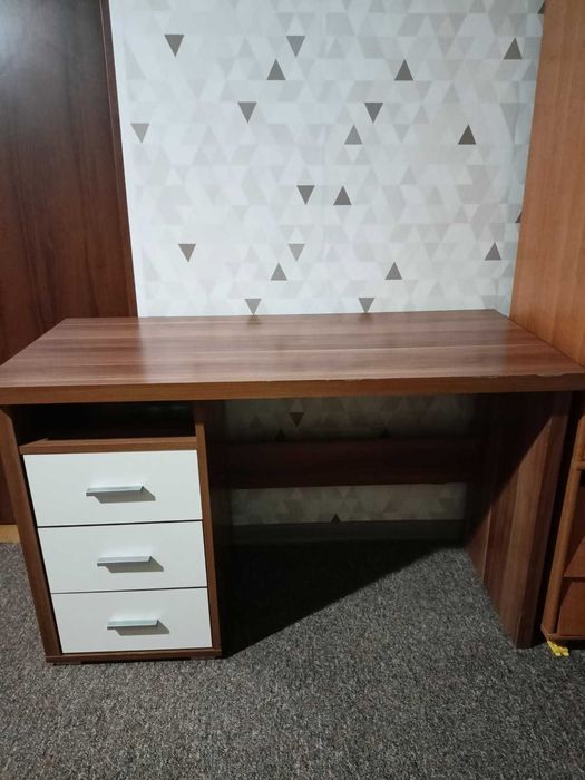 Biurko masywne 120/55