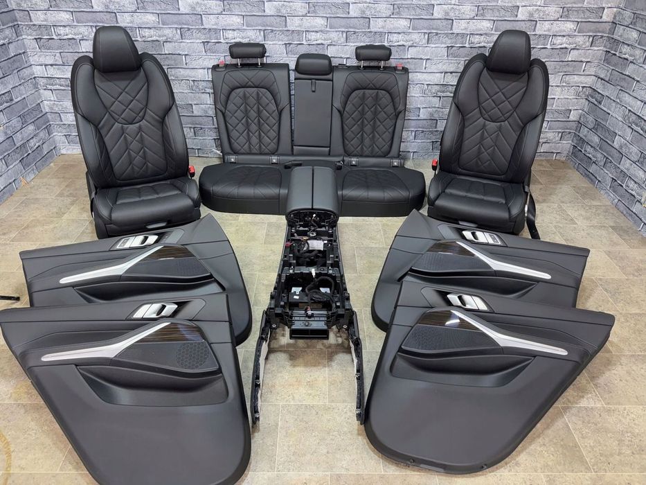 BMW X5 G05 WNĘTRZE FOTELE KANAPA BOCZKI M-PAKIET SKÓRA PODGRZEWANE SCHWARZ