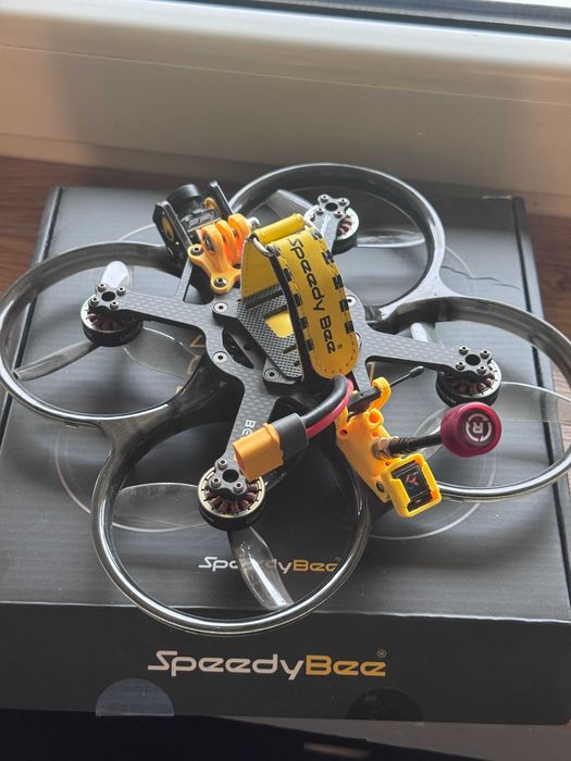 Dron FPV SpeedyBee Bee35 Analog 6S ELRS GPS CineWhoop XT60