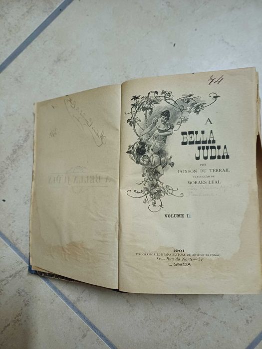 Varios livros antigos