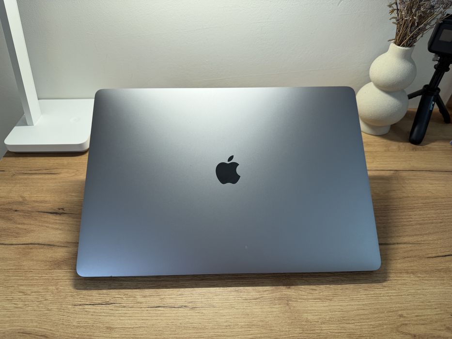 MacBook Pro 16 2019 Intel i9 32GB RAM 1TB SSD