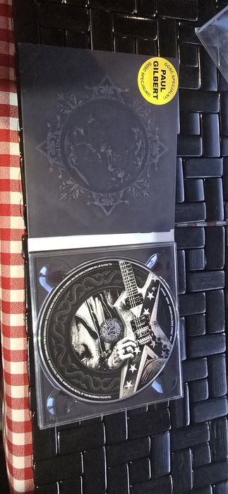 One Świat Świętych Krów cd Folia