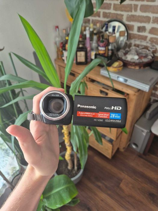 Panasonic HC-V260 | ładowarka | bardzo dobry stan | w pełni sprawna