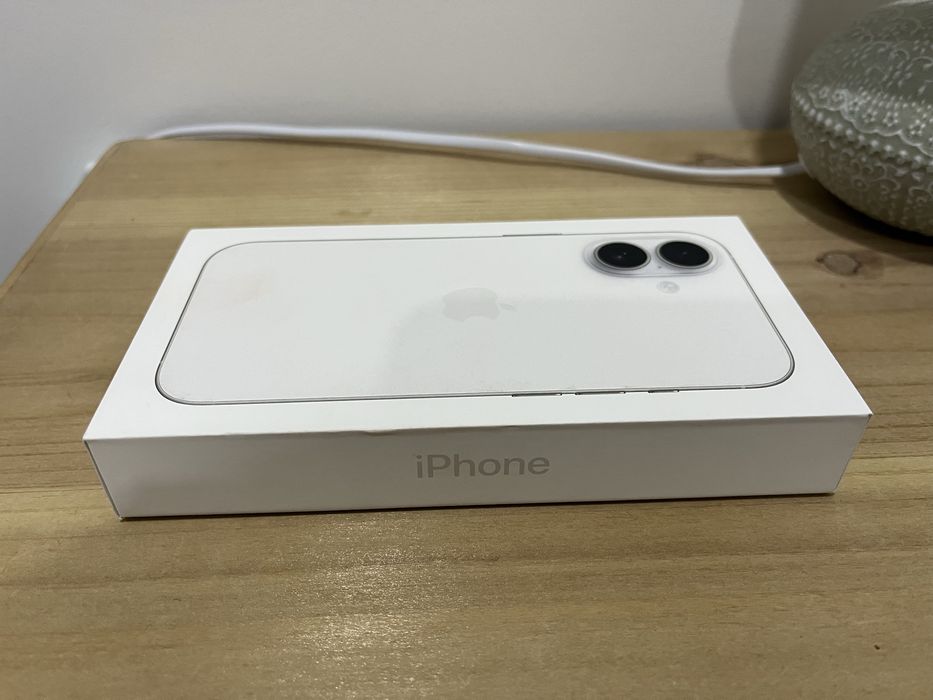 Iphone 17 256 Gb Branco novo (comprado a 19/12)