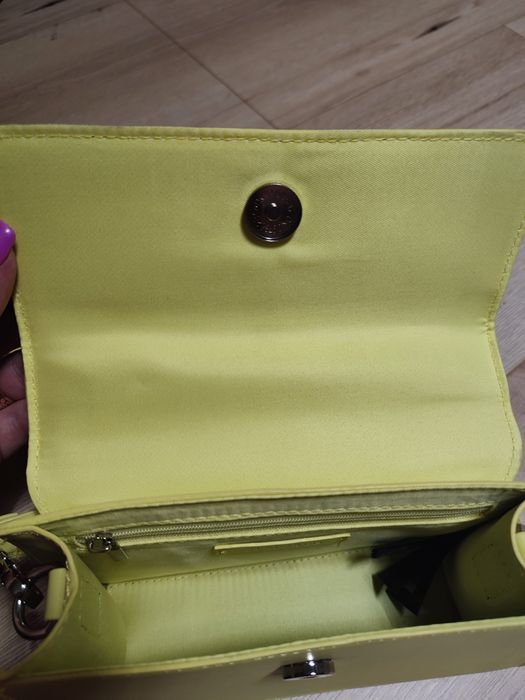 Limonkowa torebka Reserved