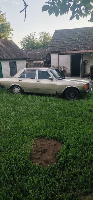 Продам Мерседес W123