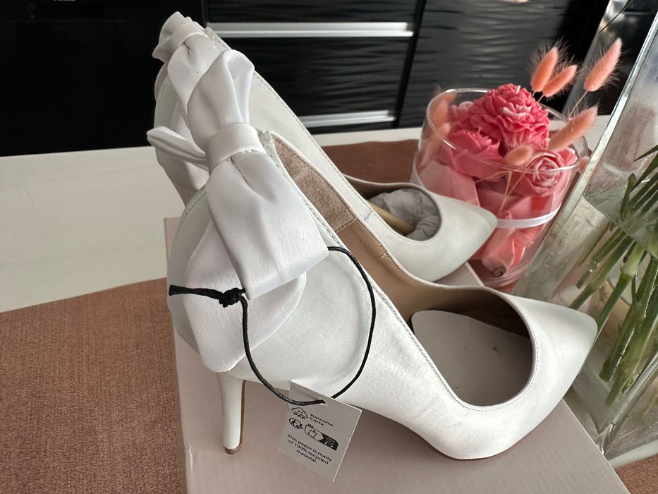 Buty ślubne r.41 z kokardką