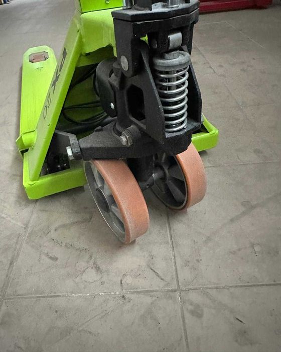 Porta-Paletes COM BALANÇA - COMO NOVO - 2.000 kg