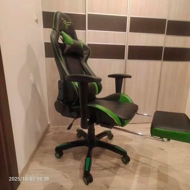 Sprzedam fotel gamingowy