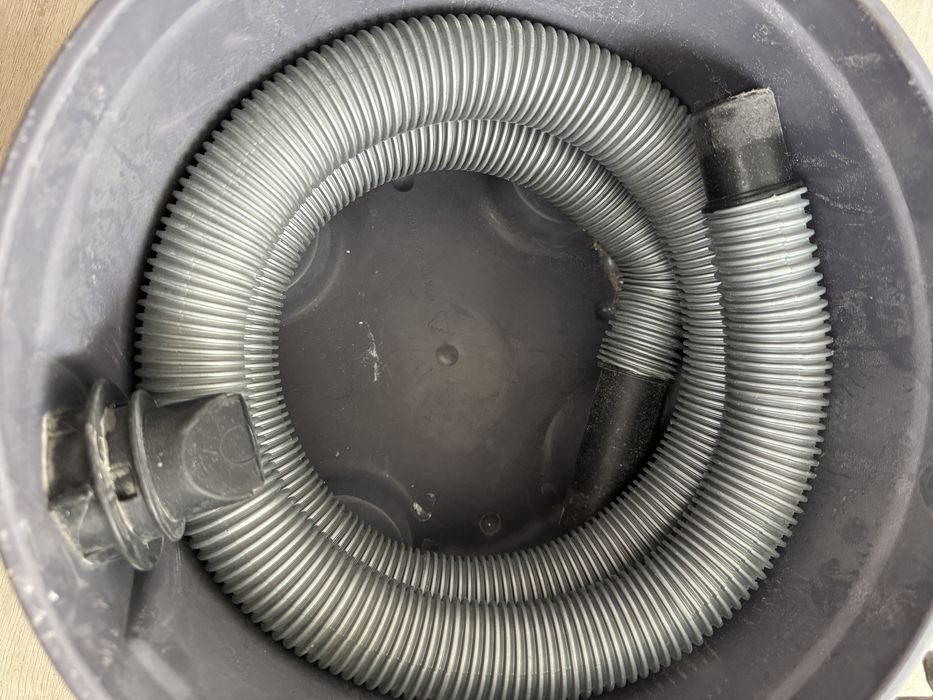 Odkurzacz przemysłowy 10 l 1200 W
