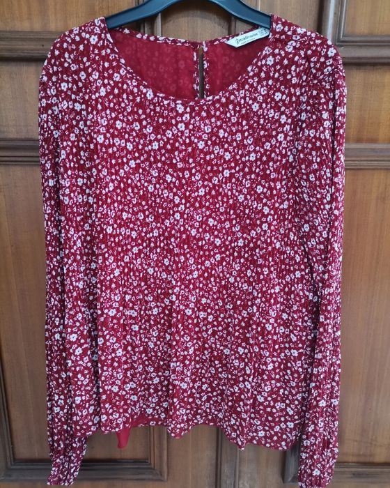 Blusa vermelha Stradivarius