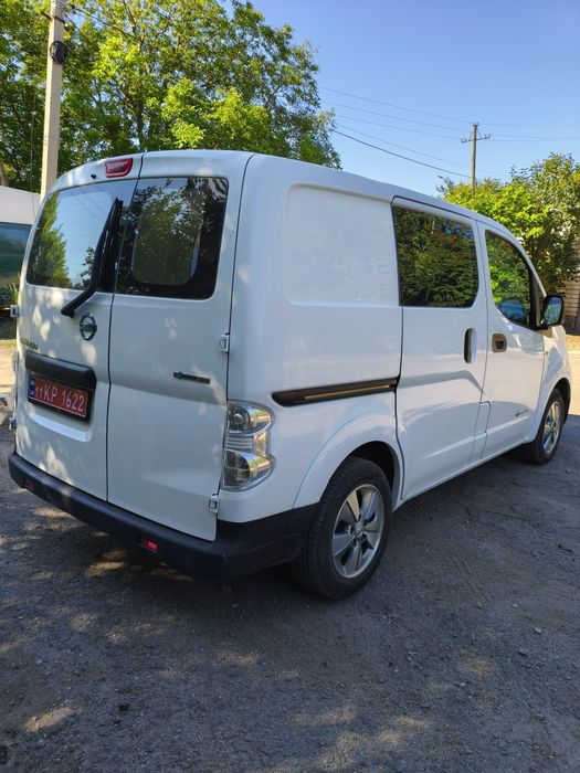 Продам Nissan E NV200 2015