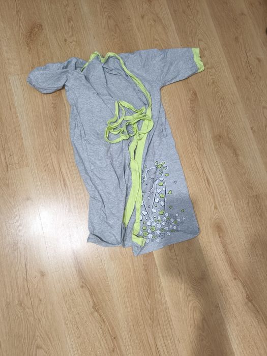 Zestaw ubrań ciążowych i do karmienia