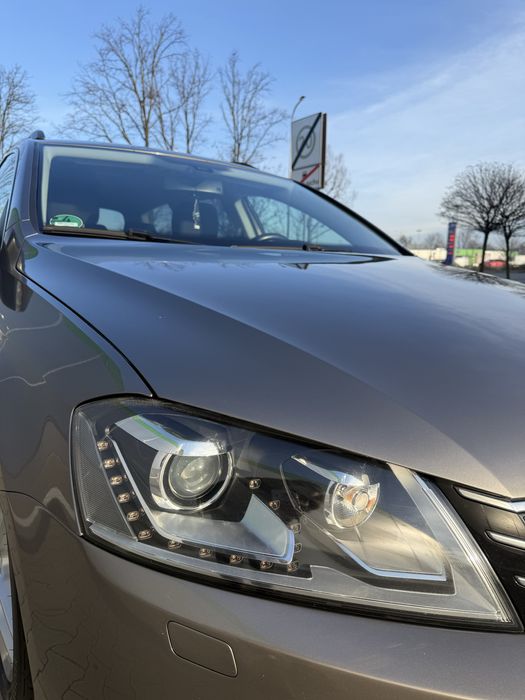 Volkswagen Passat B7 2.0 TDI.