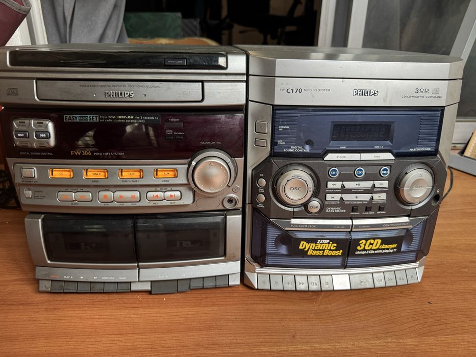 CDs Cassetes e Leitores