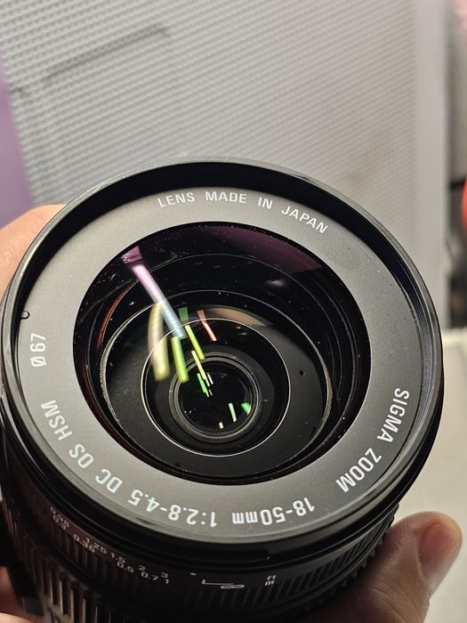 Sigma 18-50 f2.8-4.5 dc os