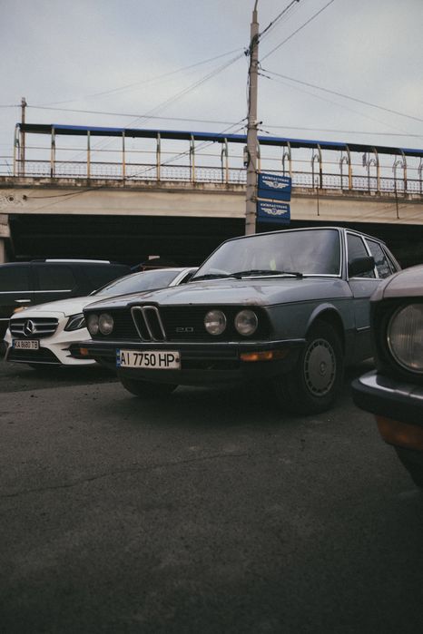 Продам bmw 520 e12 1981