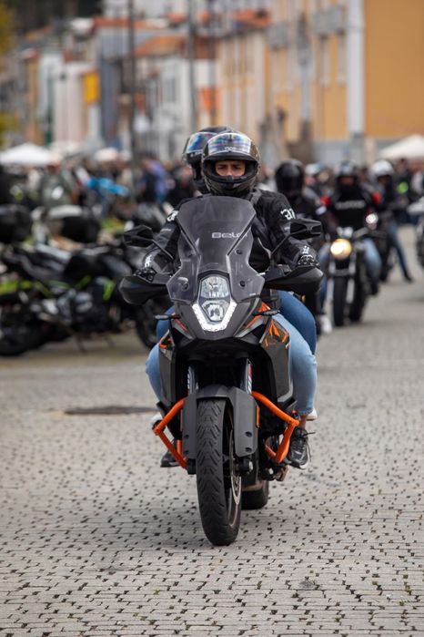 Vendo ktm 1090 mota muito estimada