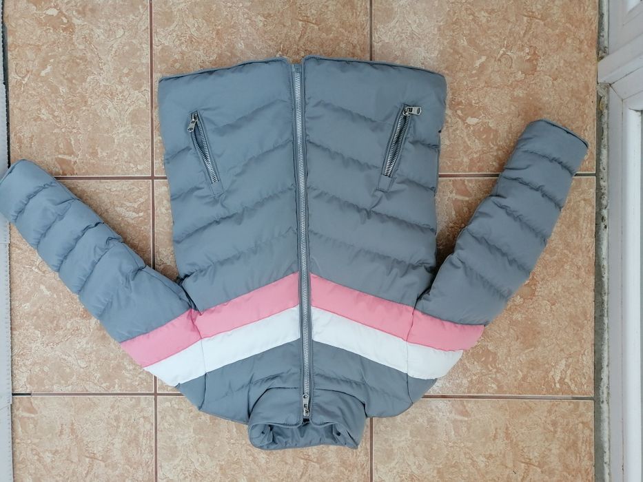 Стильная красивая куртка модная спортивная демисезонная курточка демi