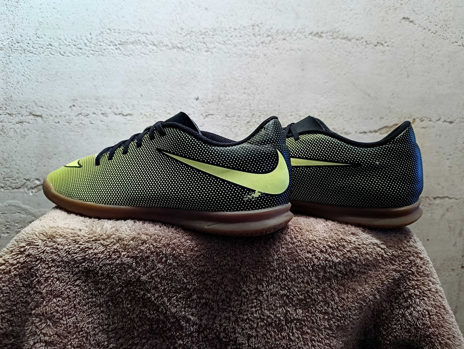 NIKE BRAVATAX II IC r.45,5 stan bardzo dobry