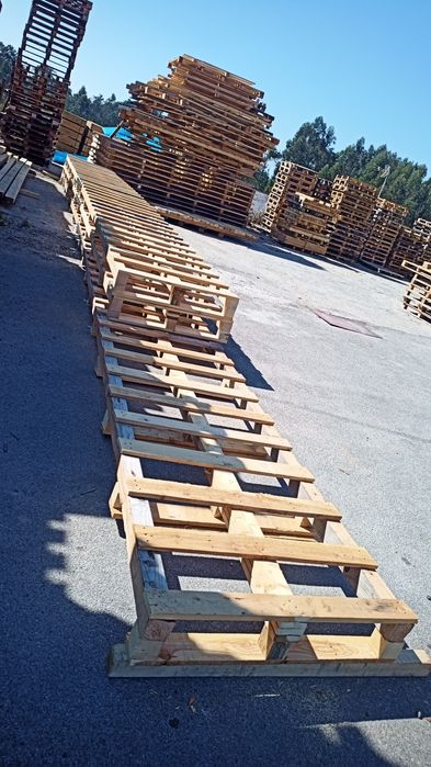 Paletes, estrados e caixotes