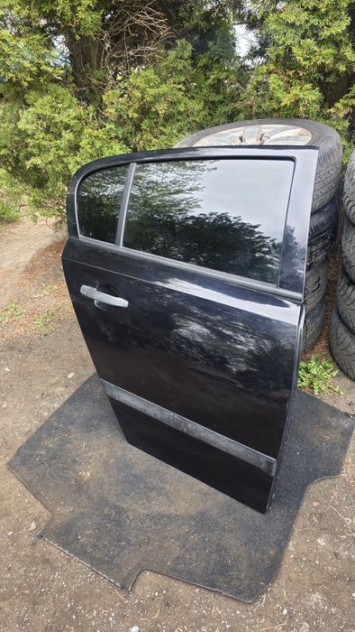 Dzwi Kompletne Prawy Tył Opel Astra H 2005r Hatchback Z20R
