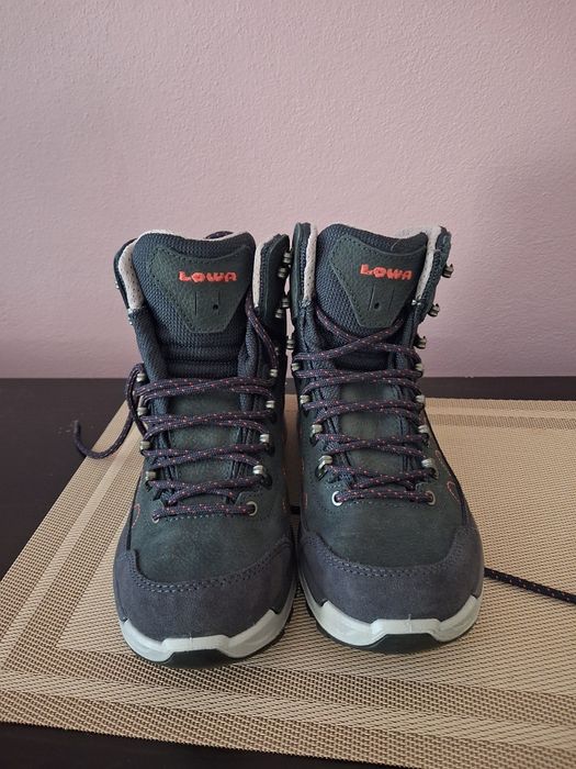 Lowa Gore-Tex 39.