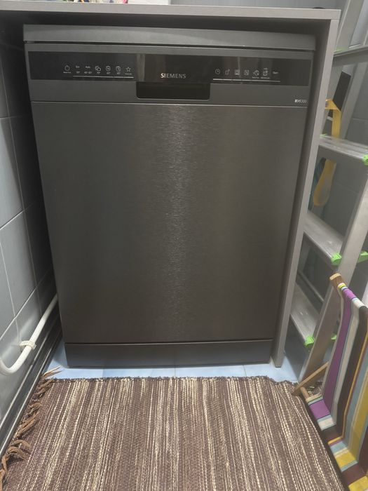 Máquina de Lavar Loiça Siemens Home Connect SN23EC14CE – BlackInox
