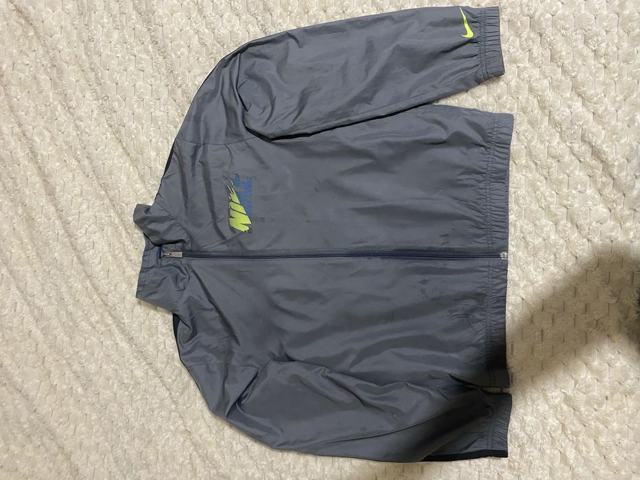 Вітровка Nike.