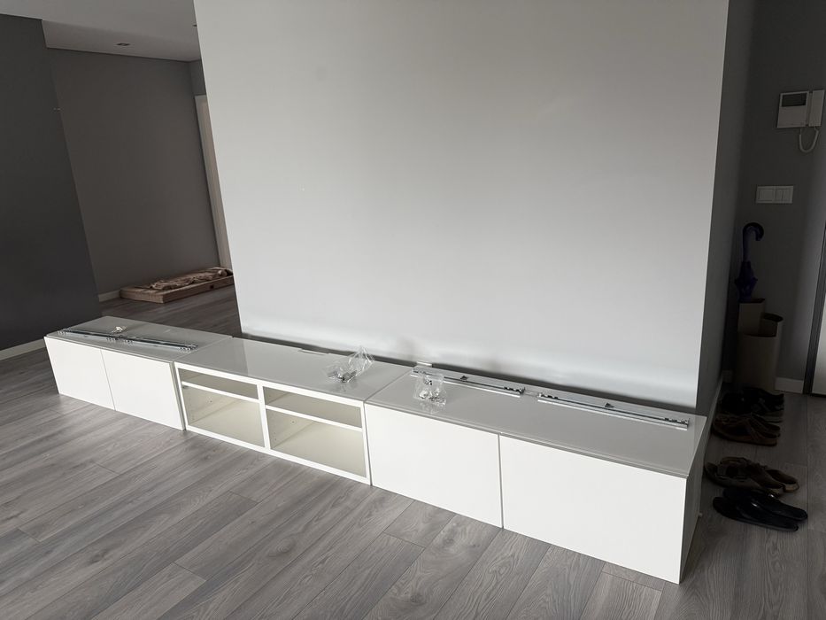 Conjunto de 3 moveis besta com protecao de vidro IKEA