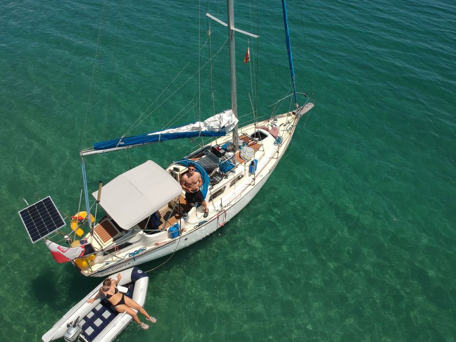 Samphire 29 – Cruzeiro de quilha longa – Mastro e aparelho novos – Solar 300W – AIS – Atualmente a navegar