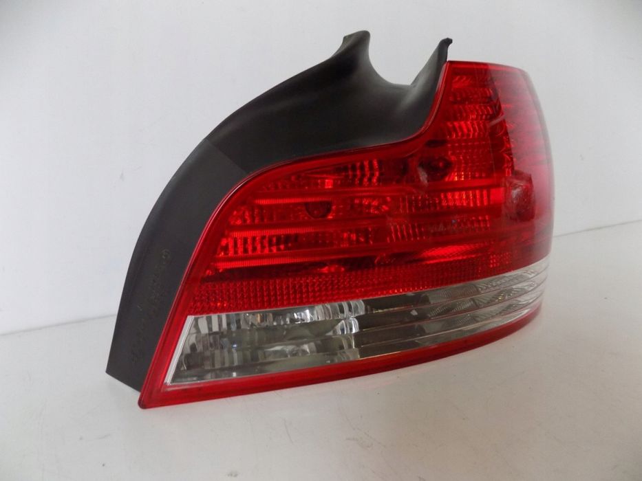 BMW 1 E82 / E88 lampa tylna prawa - 11807