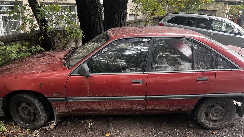 Opel Omega A 2.0i