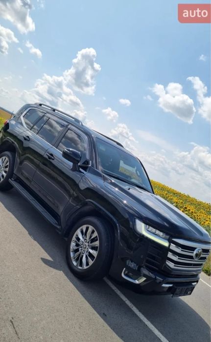 Toyota Land Cruiser 300