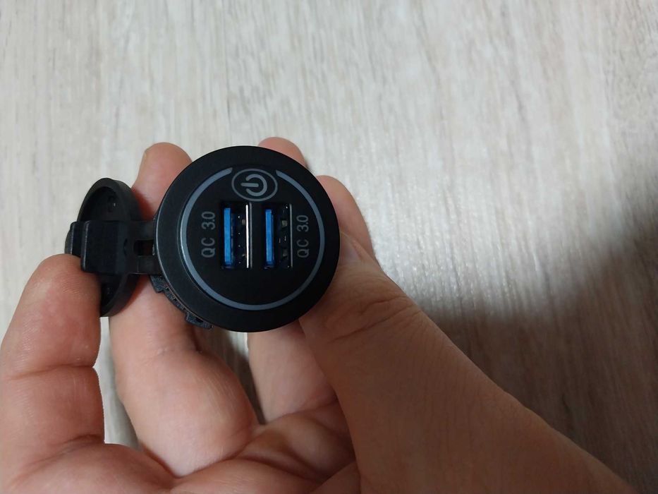 Роз'єми різні, вимикачі