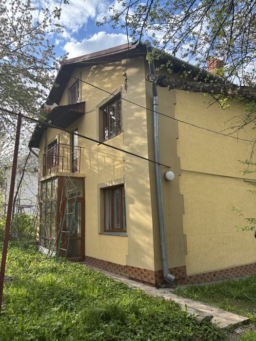 Здається 3 кімнатна квартира в Трускавці